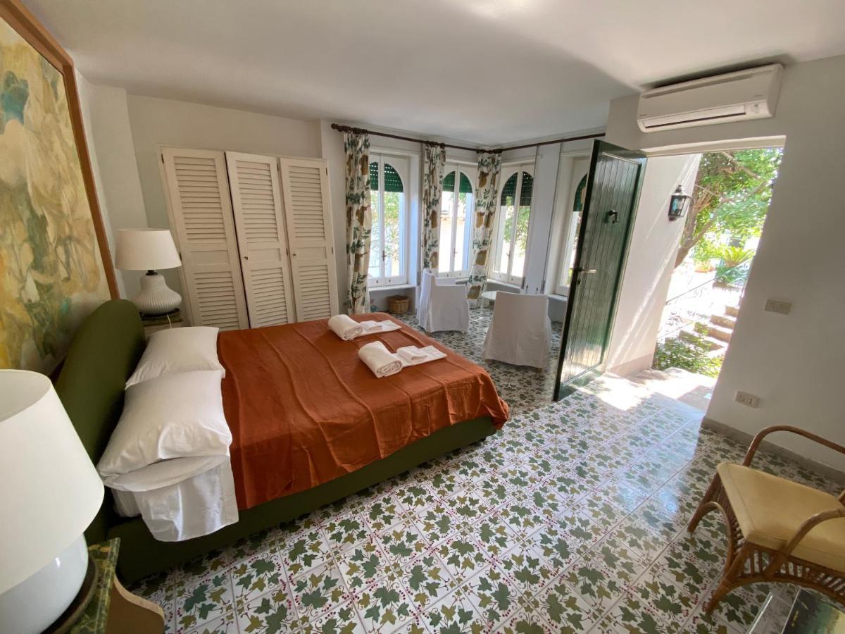 Charming Villa Capri Bagian luar foto