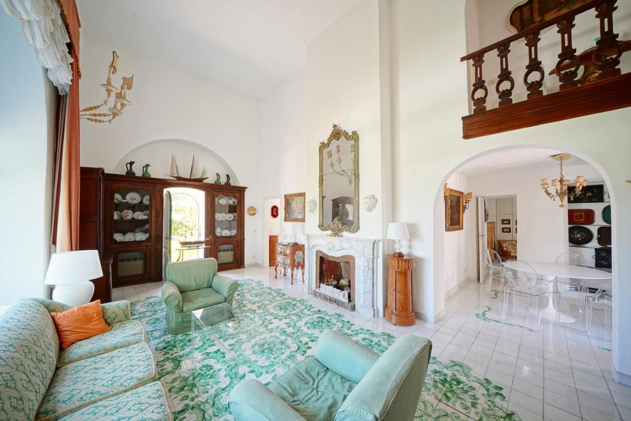 Charming Villa Capri Bagian luar foto