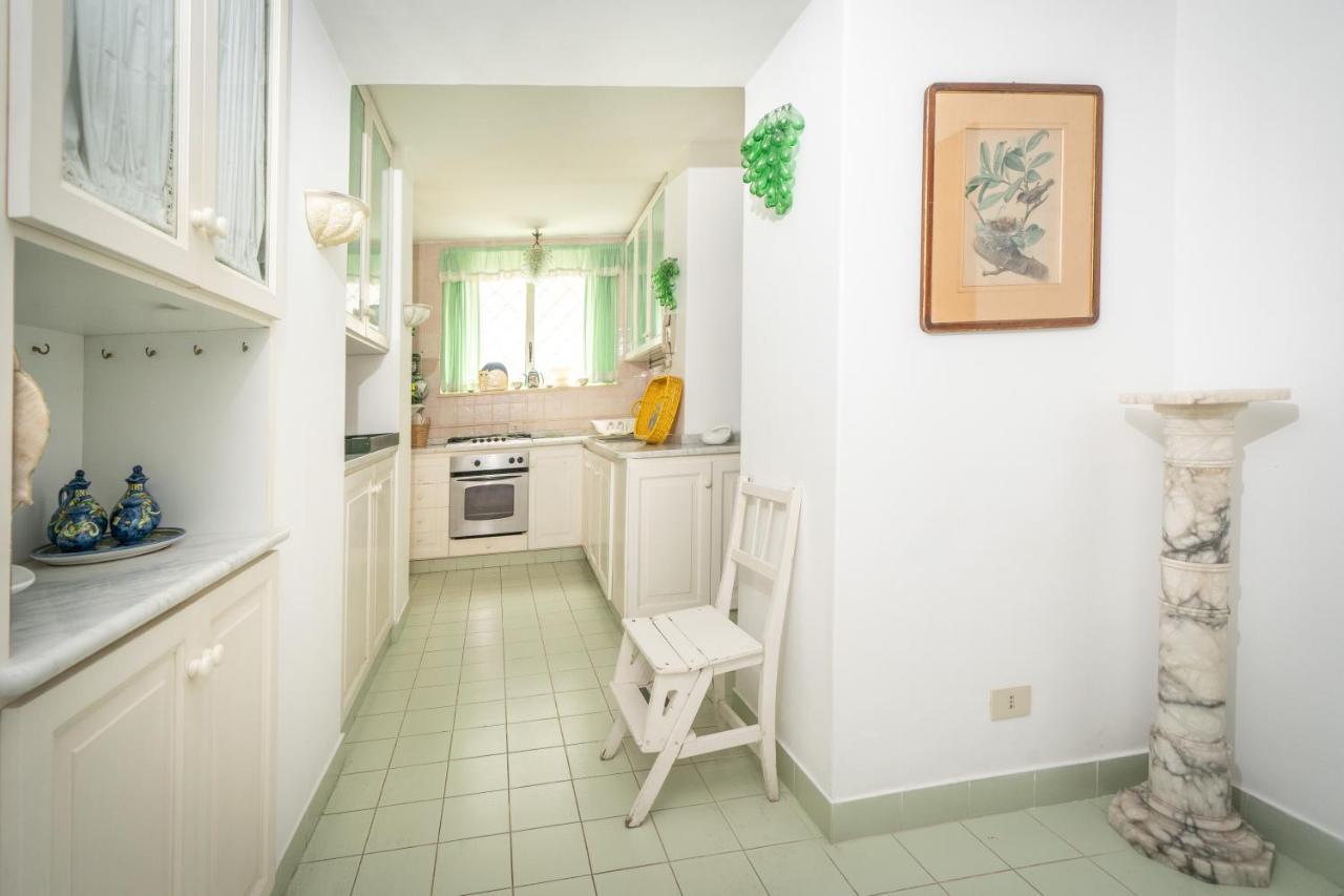 Charming Villa Capri Bagian luar foto