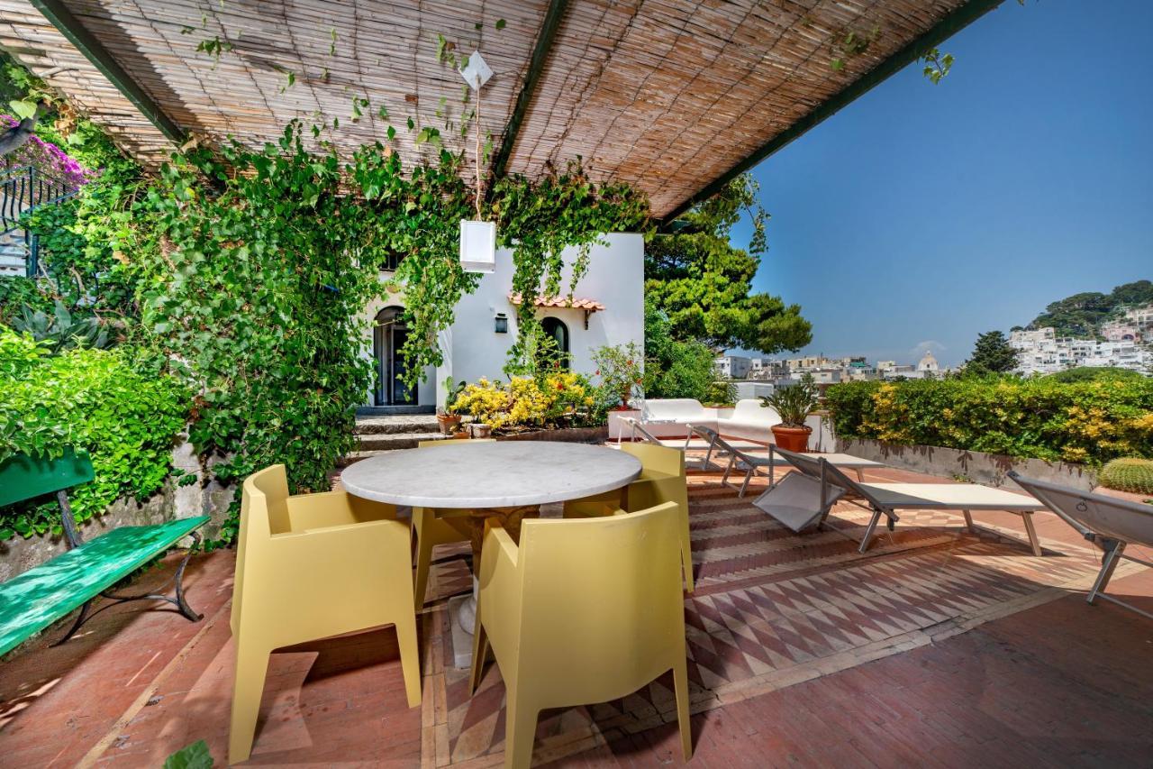 Charming Villa Capri Bagian luar foto