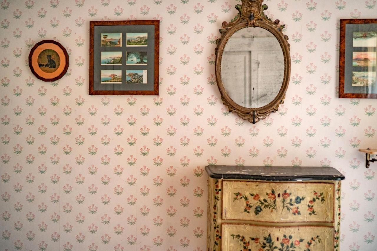 Charming Villa Capri Bagian luar foto