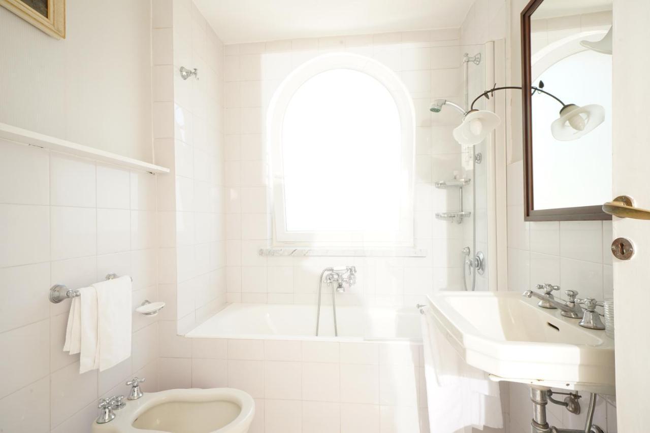 Charming Villa Capri Bagian luar foto