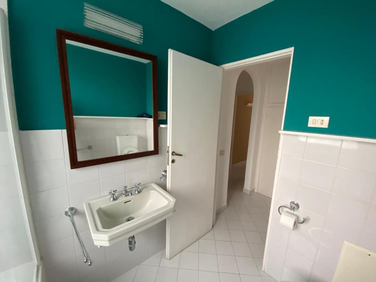 Charming Villa Capri Bagian luar foto